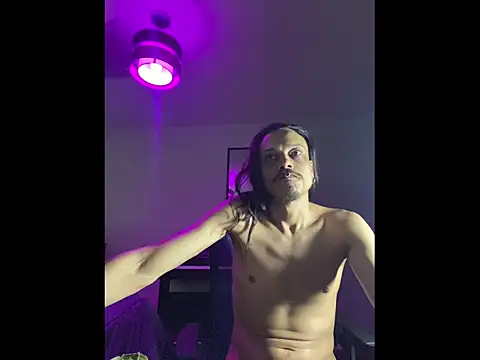 villanocat online show from December 3, 7:05 am