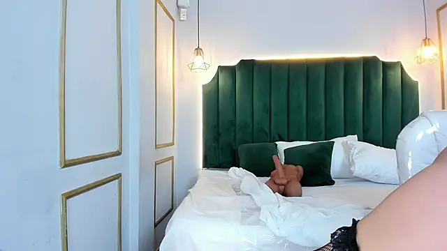 HannaPaola online show from February 4, 10:21 am