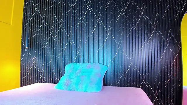 valentina lux online show from October 3, 8:17 pm