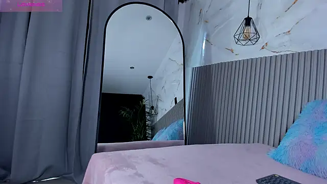 valentina lux online show from June 29, 7:36 pm
