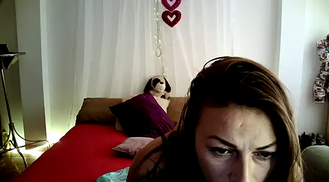 Snapshot of Hanna_Charming chatting on March 21, 5:45 pm Hanna Charming online show from March 21, 5:45 pm