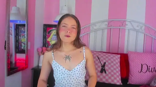 Liah Grey8 online show from May 19, 9:10 pm