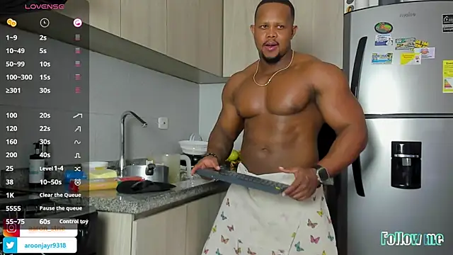 Snapshot of Aaron_ST chatting on October 10, 6:29 pm Aaron ST online show from October 10, 6:29 pm