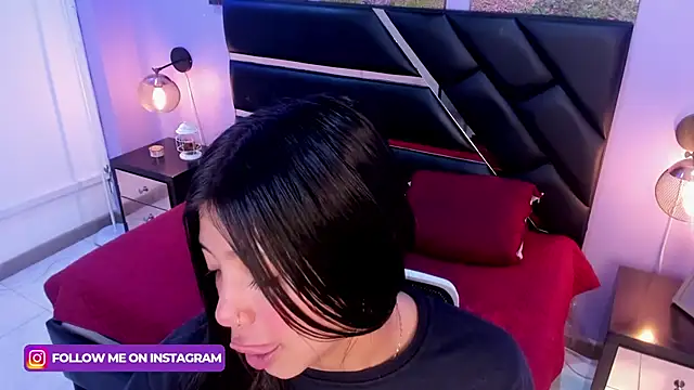 Snapshot of KimberlyVillaLobos chatting on March 1, 2:44 pm KimberlyVillaLobos online show from March 1, 2:44 pm