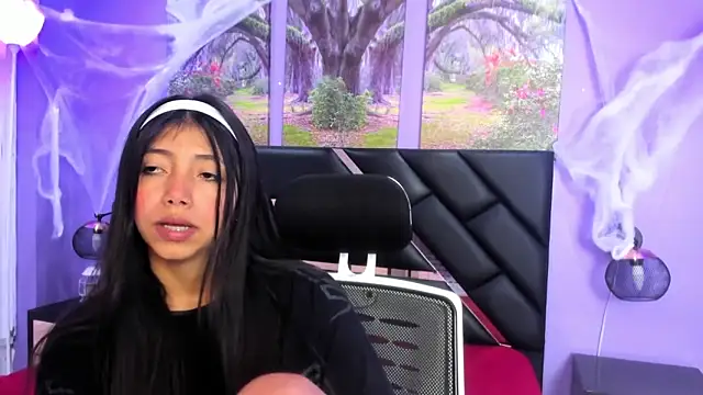 Snapshot of KimberlyVillaLobos chatting on October 15, 12:27 pm KimberlyVillaLobos online show from October 15, 12:27 pm