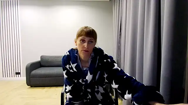 Daniella Lorente online show from December 6, 4:36 am