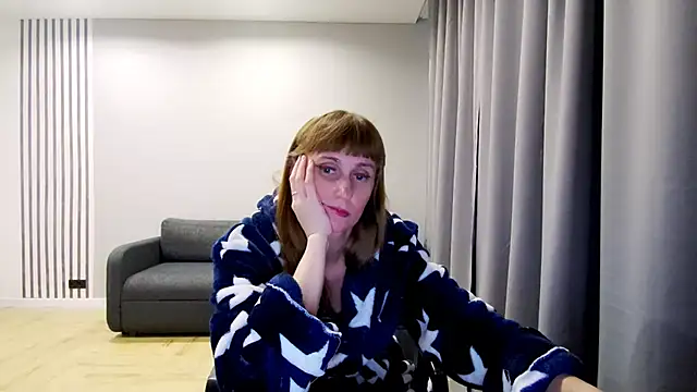 Daniella Lorente online show from December 7, 5:37 am