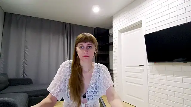 Daniella Lorente online show from March 22, 8:45 pm