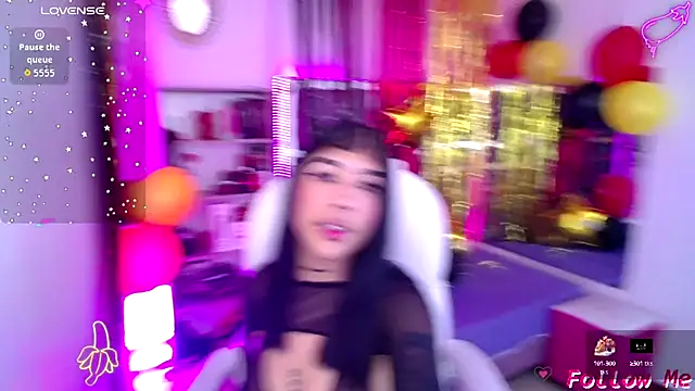 Snapshot of AliceWalker_11 chatting on September 28, 8:14 pm AliceWalker 11 online show from September 28, 8:14 pm