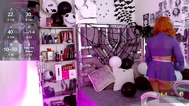 Snapshot of AliceWalker_11 chatting on October 24, 8:16 pm AliceWalker 11 online show from October 24, 8:16 pm