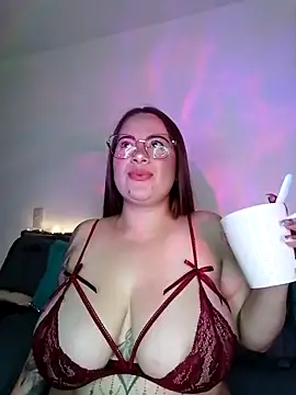 Snapshot of soofy__ chatting on March 18, 3:42 am soofy online show from March 18, 3:42 am