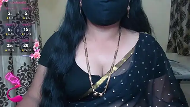 Snapshot of Queen_sakshi chatting on November 22, 3:44 pm Queen sakshi online show from November 22, 3:44 pm