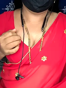 Snapshot of Queen_sakshi chatting on February 14, 5:53 pm Queen sakshi online show from February 14, 5:53 pm