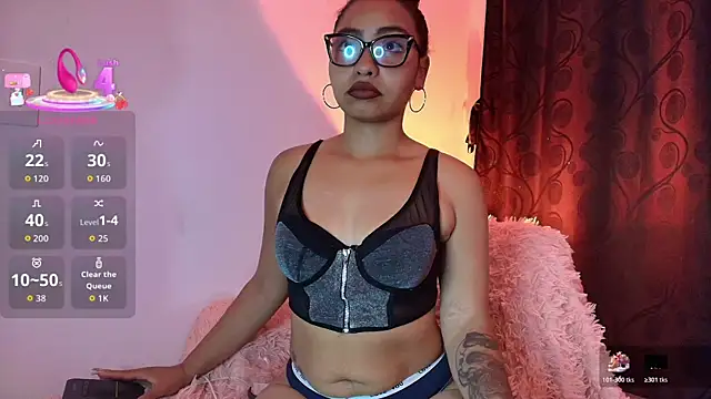 Snapshot of Dailyn_Adams chatting on March 2, 7:09 am Dailyn Adams online show from March 2, 7:09 am