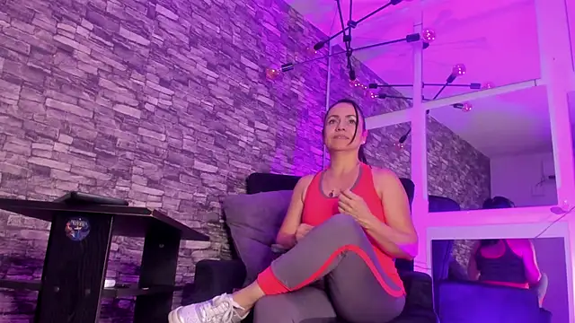 monicarousey online show from January 11, 10:40 am