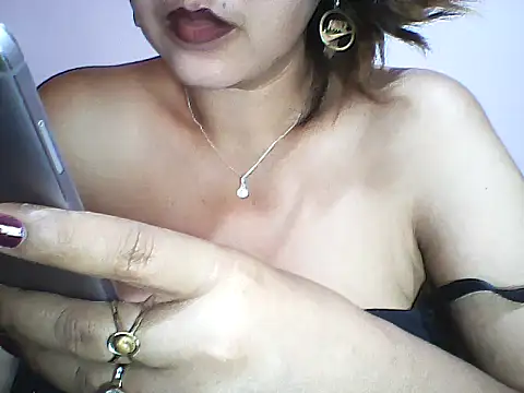 layanah12 online show from January 11, 3:42 pm