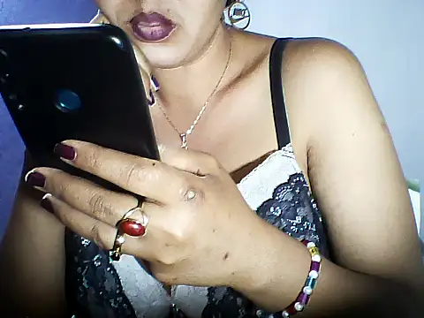 layanah12 online show from September 30, 3:06 pm