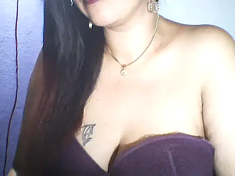 layanah12 online show from May 5, 7:55 pm