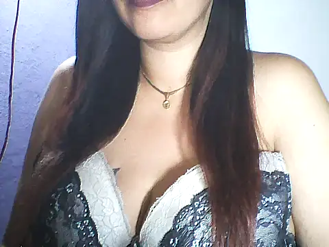 layanah12 online show from May 12, 6:27 pm