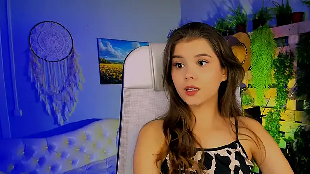 EvaThopson online show from October 15, 8:58 am