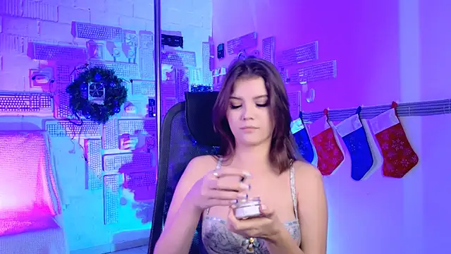 EvaThopson online show from December 19, 6:09 am