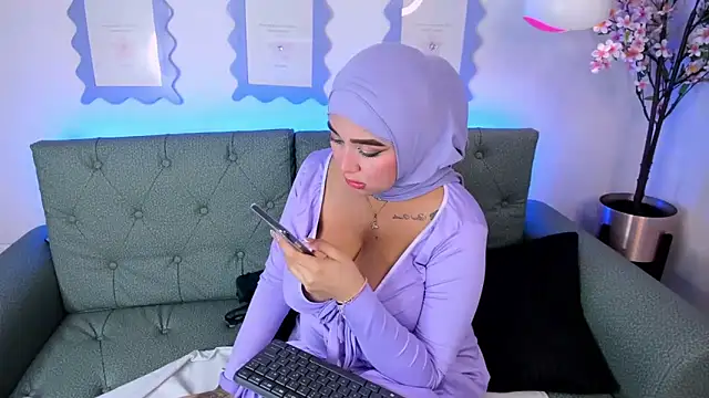 Snapshot of kithana_jazmin chatting on March 22, 2:16 am kithana jazmin online show from March 22, 2:16 am