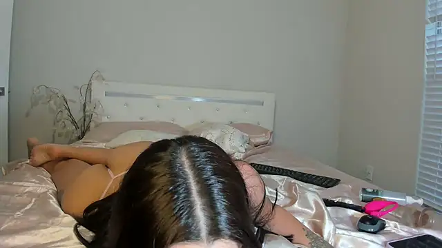 Snapshot of marianaferrero chatting on February 20, 6:46 pm marianaferrero online show from February 20, 6:46 pm