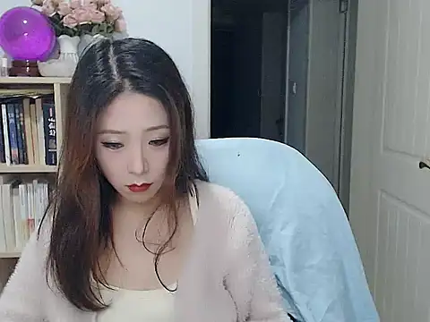 SuSushi728 online show from December 14, 3:50 pm