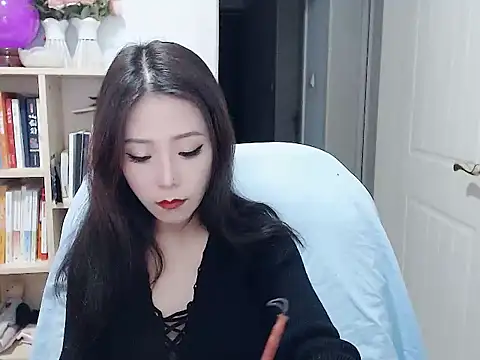 SuSushi728 online show from February 6, 4:10 pm