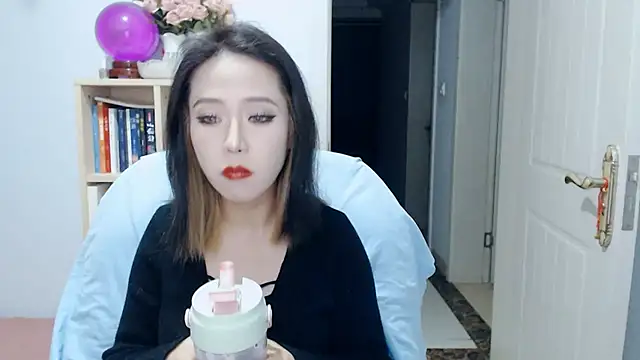 SuSushi728 online show from May 7, 3:06 pm