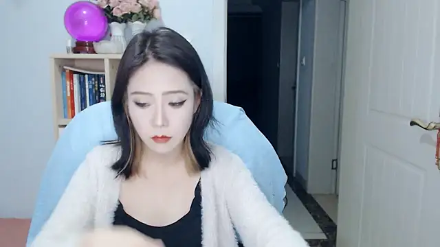 SuSushi728 online show from May 12, 3:09 pm