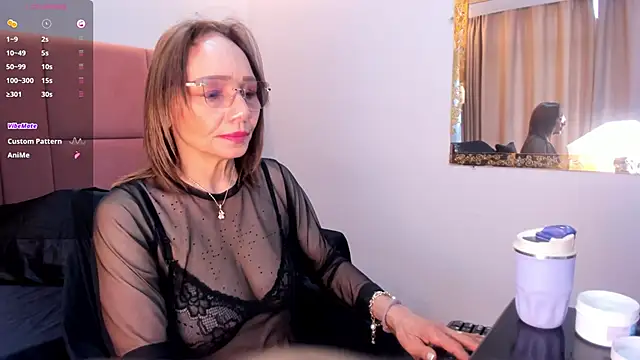 JennieRosse online show from May 11, 12:44 pm