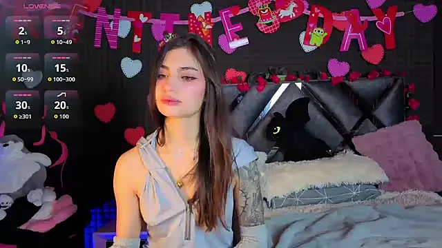 SolBeaumont1 online show from February 12, 11:55 pm