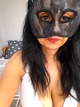 Snapshot of Barby8787 chatting on April 13, 10:32 am Barby8787 online show from April 13, 10:32 am