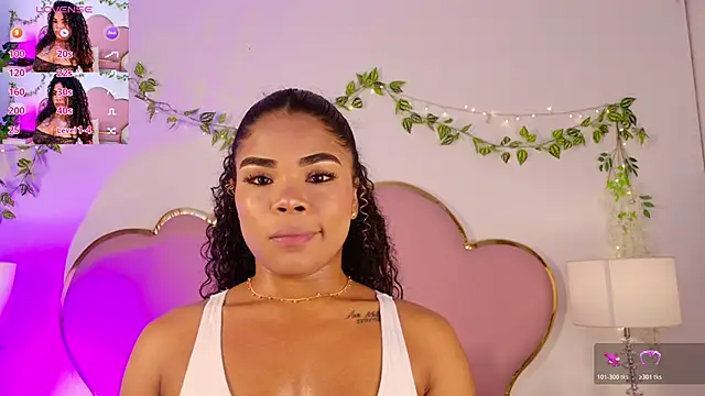 NahiaraReina online show from February 7, 1:26 pm