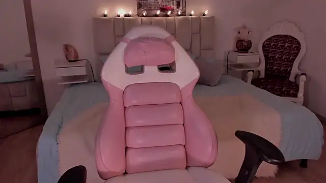 Snapshot of yenny_garcia chatting on March 12, 6:25 pm yenny garcia online show from March 12, 6:25 pm