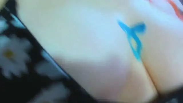 Snapshot of Lily_stone04 chatting on March 19, 6:17 am Lily stone04 online show from March 19, 6:17 am