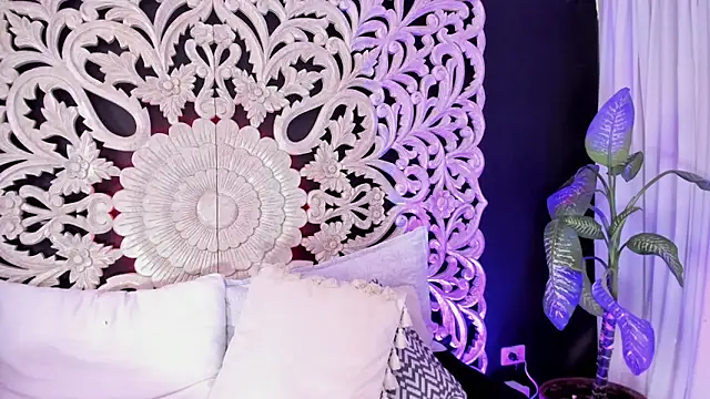 Mindy sweety online show from April 1, 1:41 pm