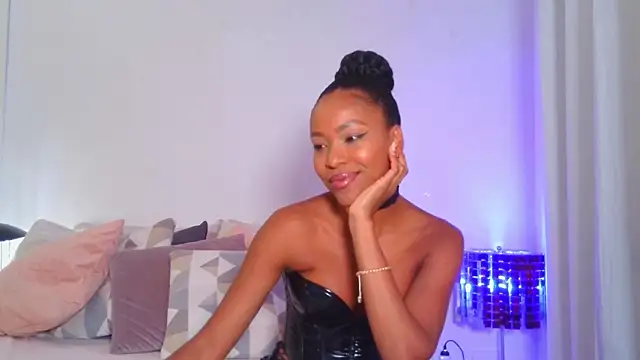 Snapshot of JuliaMartini chatting on March 3, 12:11 pm JuliaMartini online show from March 3, 12:11 pm