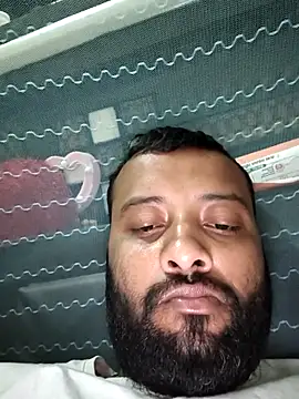 Snapshot of AlamJi07 chatting on March 21, 7:44 am AlamJi07 online show from March 21, 7:44 am
