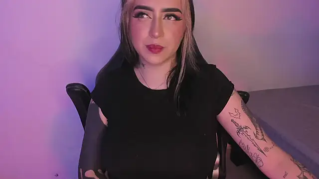 AnnikaMerliahh  online show from November 13, 3:38 am