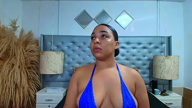 EileenBenzon online show from November 10, 6:23 am