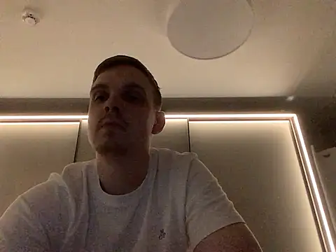 Snapshot of neilho1 chatting on December 10, 7:11 pm neilho1 online show from December 10, 7:11 pm