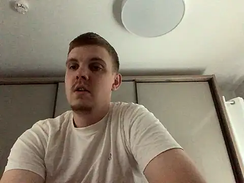 Snapshot of neilho1 chatting on September 15, 7:08 am neilho1 online show from September 15, 7:08 am