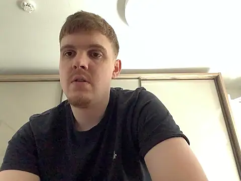 Snapshot of neilho1 chatting on April 6, 9:21 am neilho1 online show from April 6, 9:21 am