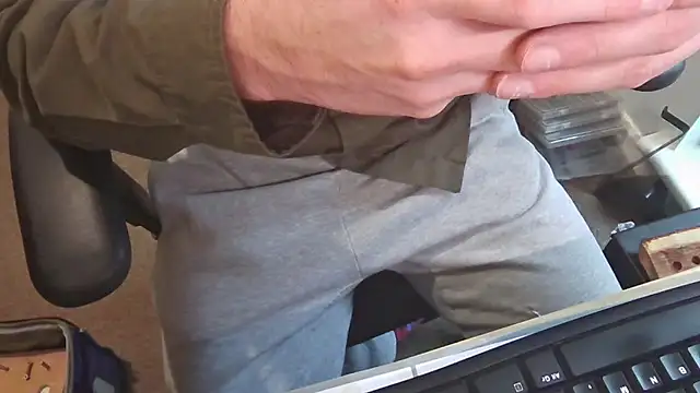 Snapshot of an4y8ot chatting on November 27, 9:22 am an4y8ot online show from November 27, 9:22 am