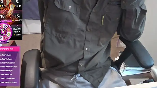 Snapshot of an4y8ot chatting on December 4, 9:18 am an4y8ot online show from December 4, 9:18 am