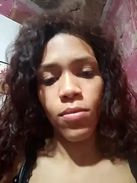 Snapshot of Cositarica_69 chatting on December 18, 9:25 am Cositarica 69 online show from December 18, 9:25 am