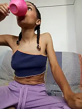 Snapshot of Cositarica_69 chatting on March 18, 1:53 am Cositarica 69 online show from March 18, 1:53 am