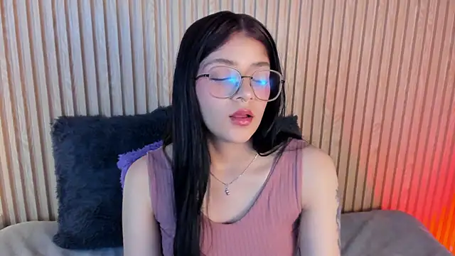 Snapshot of lana_dol chatting on October 13, 1:11 pm lana dol online show from October 13, 1:11 pm